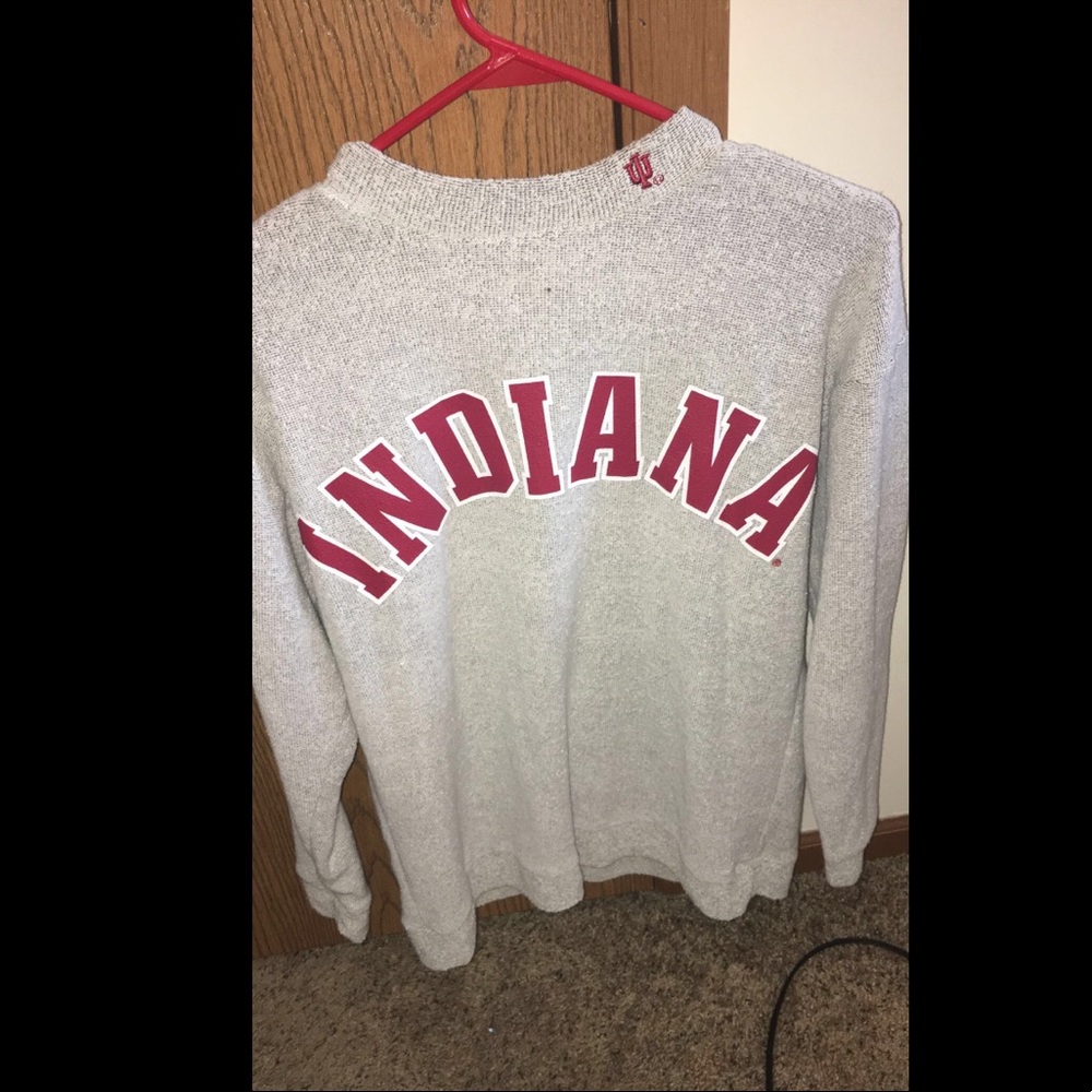 Long sleeve IU Shirt